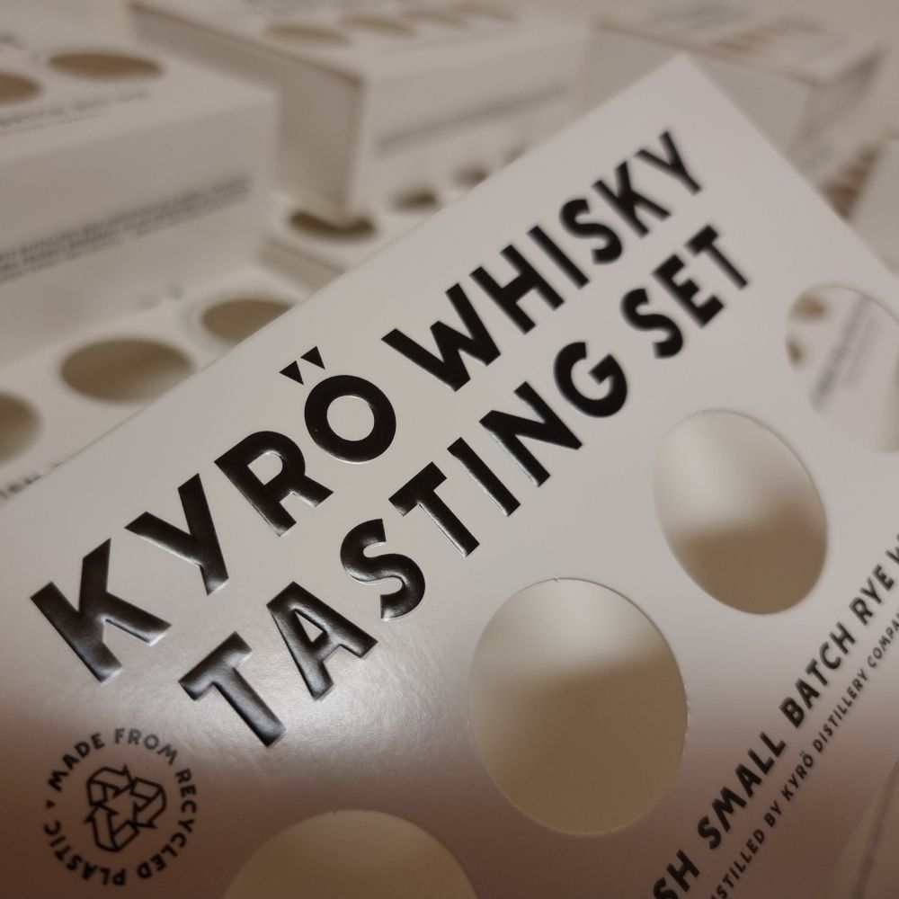 Preeglattu Kyrön tasting-rasia.