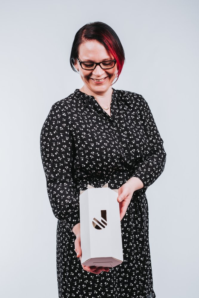 ER-Pakkaus myyntisihteeri Johanna Rantala